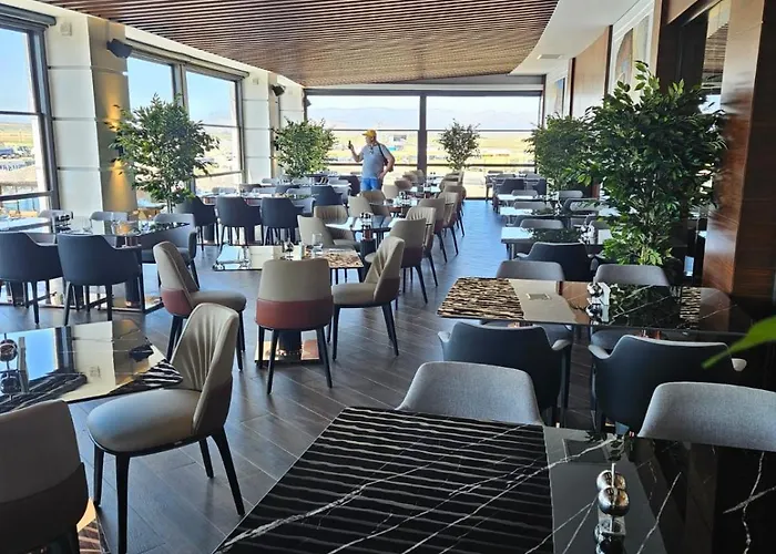 Grand Sapphire Casino & 4 Bdr And 3 Bdr Iskele 公寓