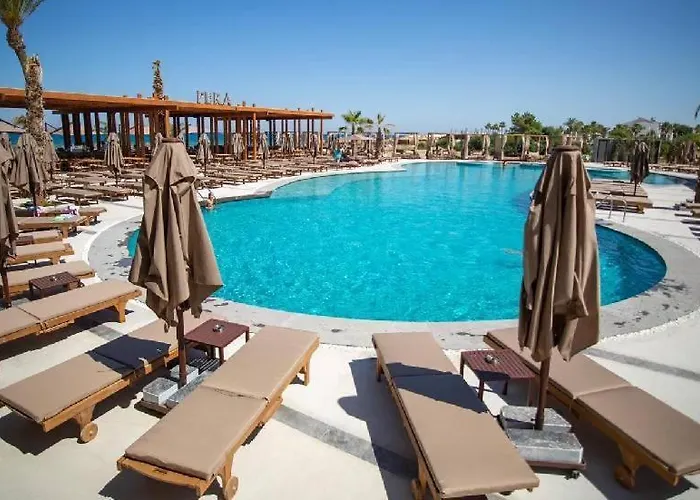 Grand Sapphire Casino & 4 Bdr And 3 Bdr Iskele *