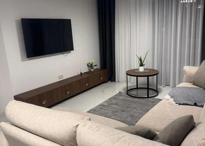 Grand Sapphire Casino & 4 Bdr And 3 Bdr Iskele *