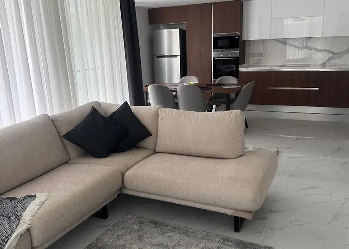 Grand Sapphire Casino & 4 Bdr And 3 Bdr Iskele