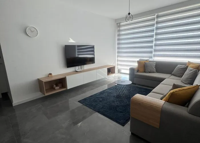 Grand Sapphire Casino & 4 Bdr And 3 Bdr Iskele