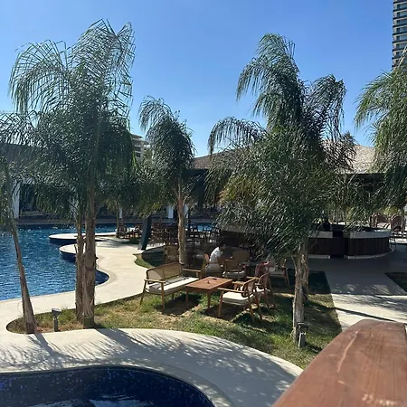 Grand Sapphire Casino & 4 Bdr And 3 Bdr Iskele *