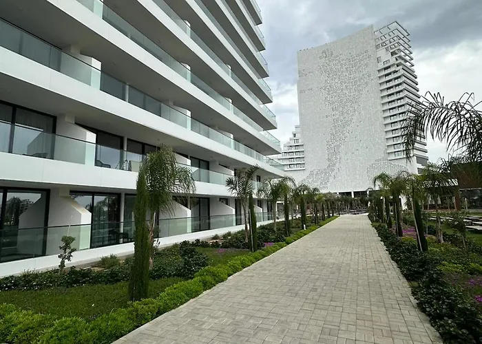 Grand Sapphire Casino & 4 Bdr And 3 Bdr Iskele